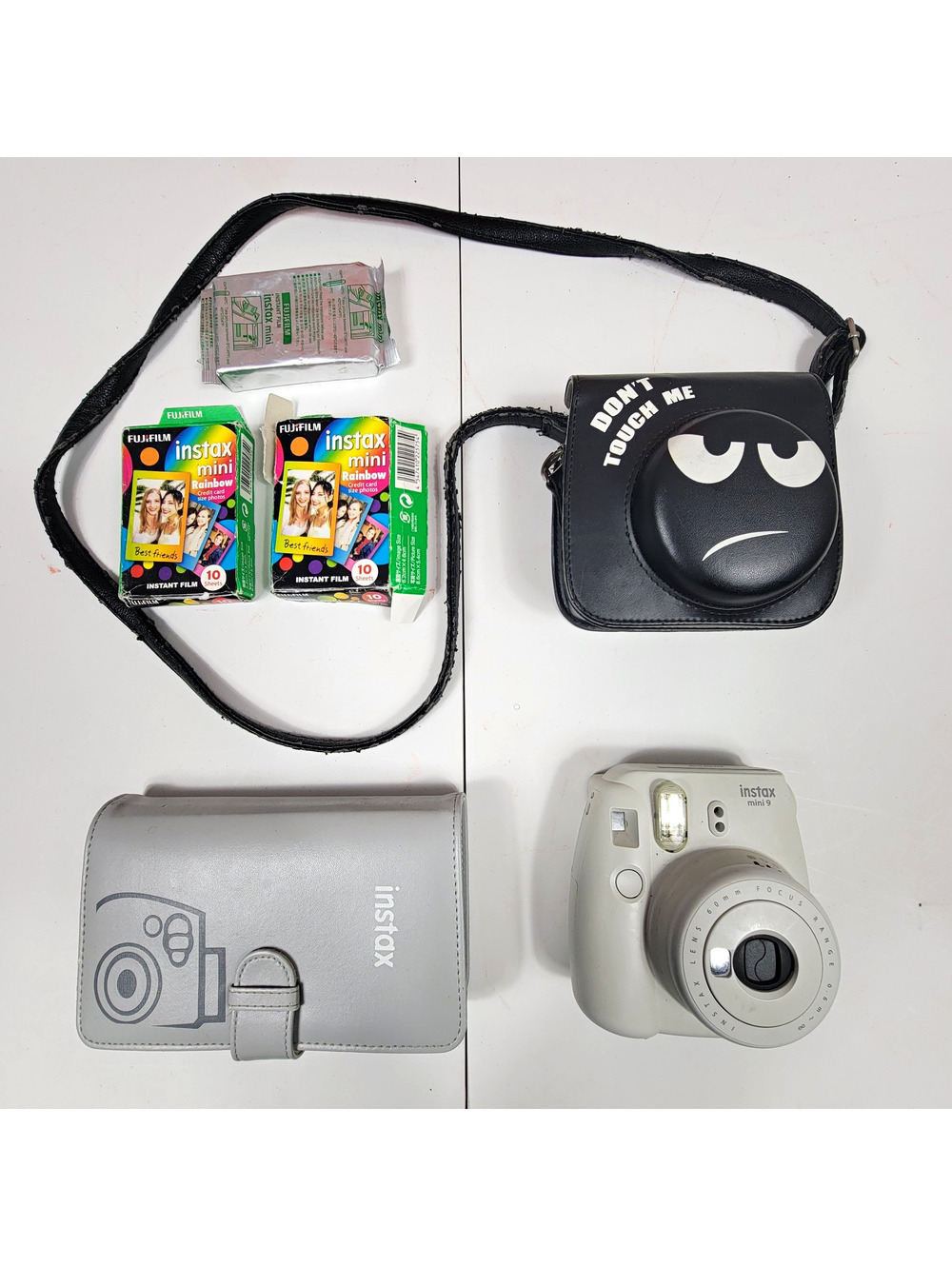 Fujifilm Instax Mini 9 White Camera w/ Case, Album & 3 Film Packs Tested & Works